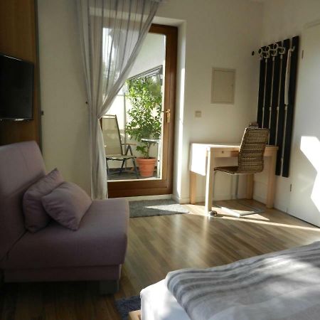 נוימרקט אין דר אוברפפלץ Apartment Am Stadtpark מראה חיצוני תמונה