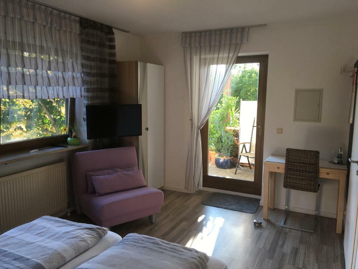 נוימרקט אין דר אוברפפלץ Apartment Am Stadtpark מראה חיצוני תמונה