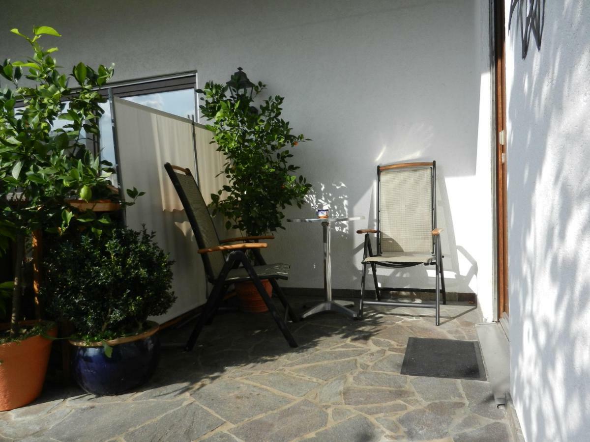 נוימרקט אין דר אוברפפלץ Apartment Am Stadtpark מראה חיצוני תמונה