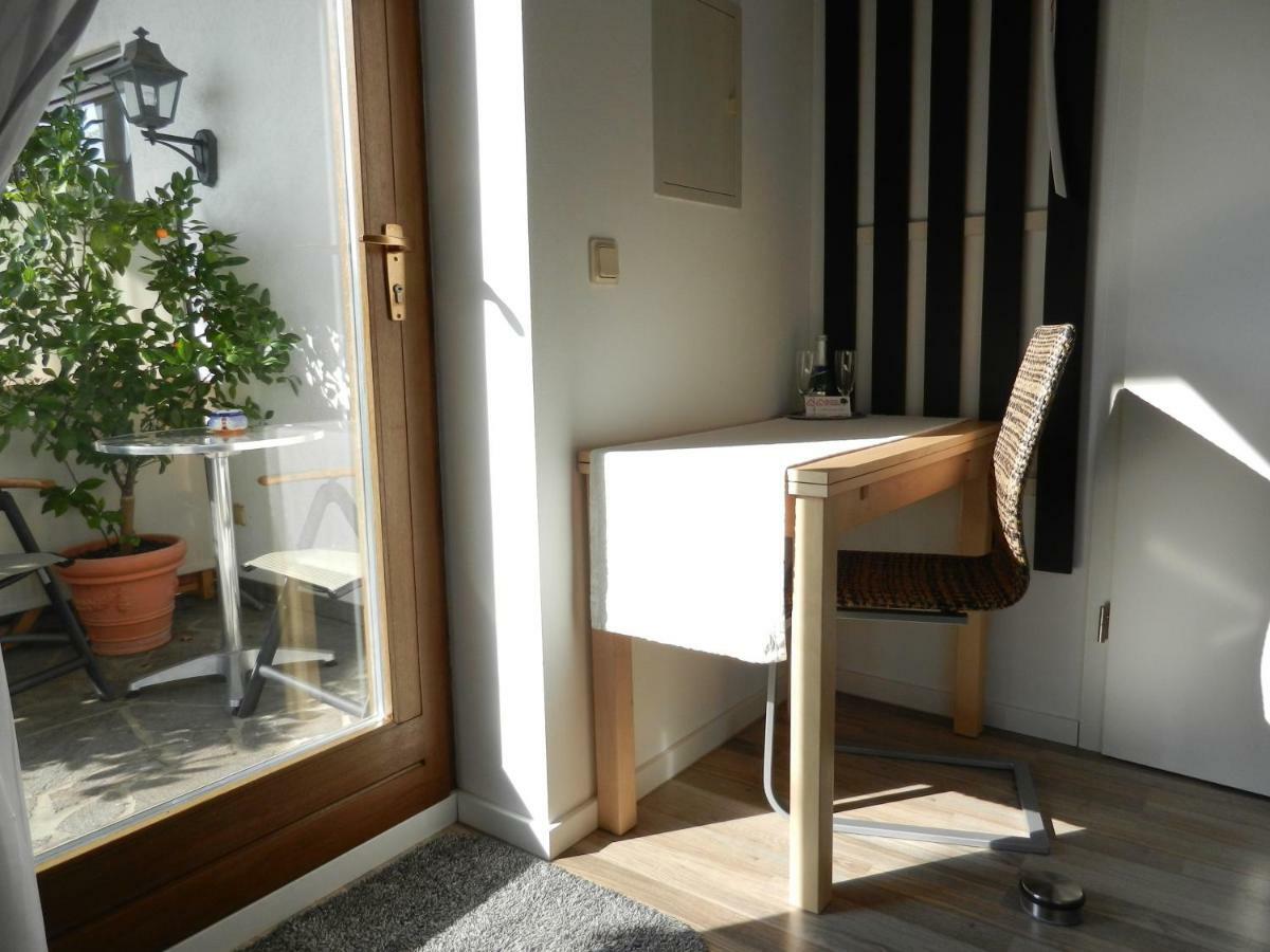 נוימרקט אין דר אוברפפלץ Apartment Am Stadtpark מראה חיצוני תמונה