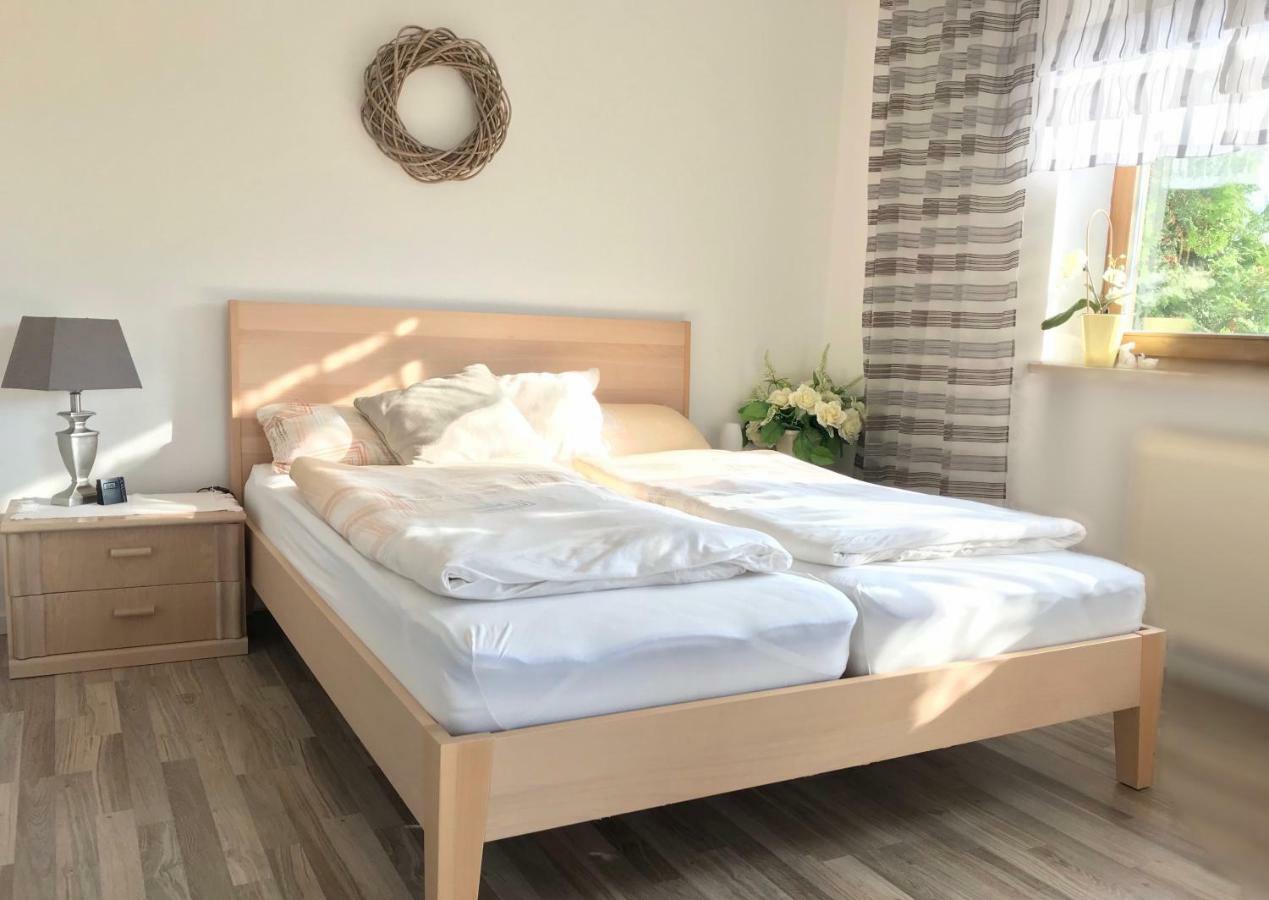 נוימרקט אין דר אוברפפלץ Apartment Am Stadtpark מראה חיצוני תמונה