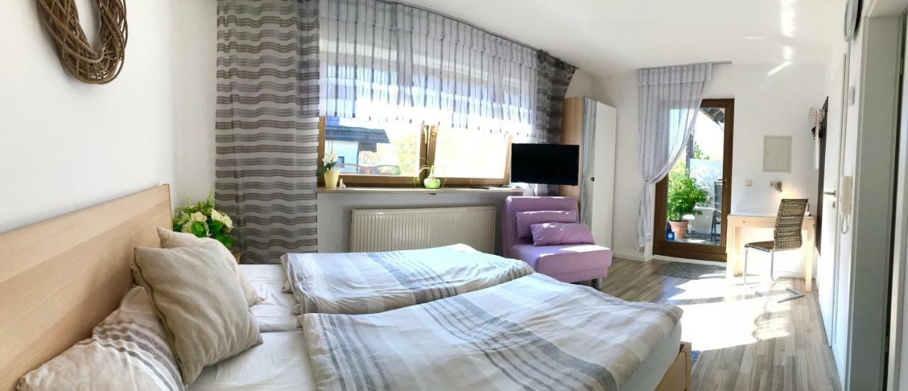 נוימרקט אין דר אוברפפלץ Apartment Am Stadtpark מראה חיצוני תמונה